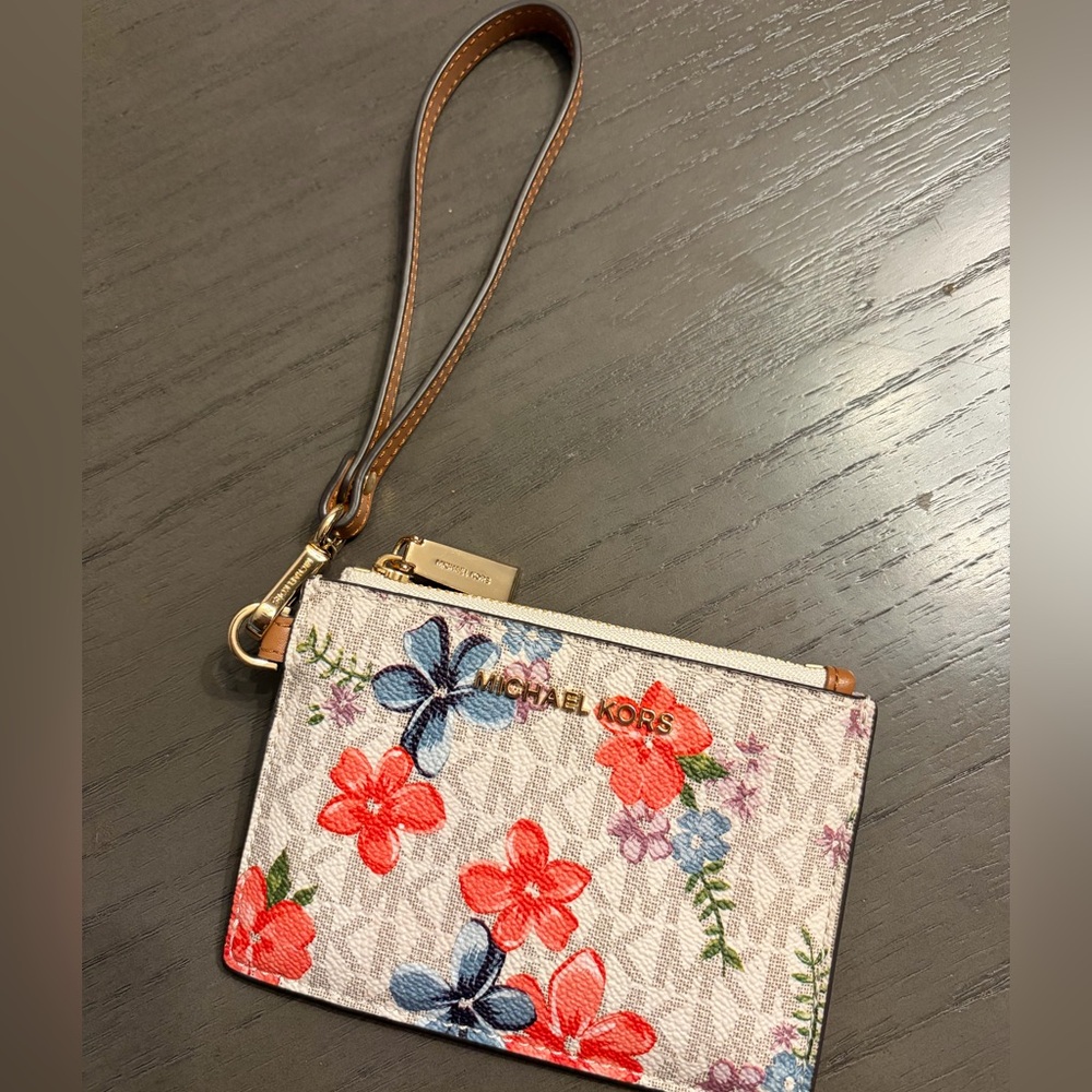 Michael Kors New Card Coin Purse with Wristlet